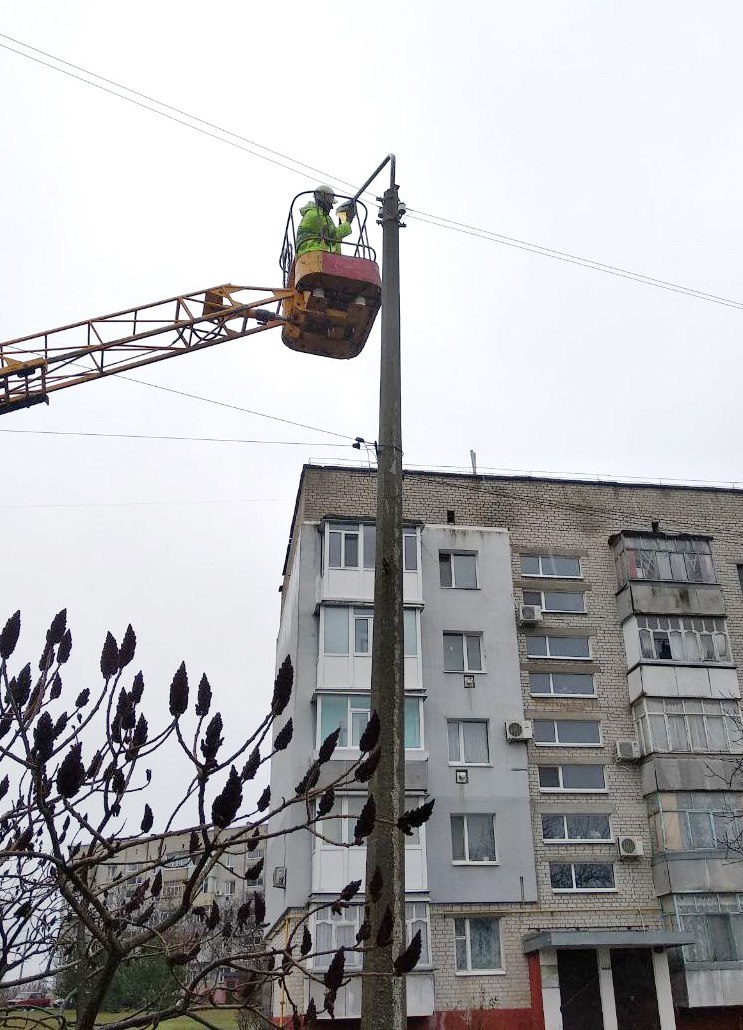 Сотрудники муниципального предприятия «УК «Контакт»  стараются делать всё, для комфортного проживания токмачан..