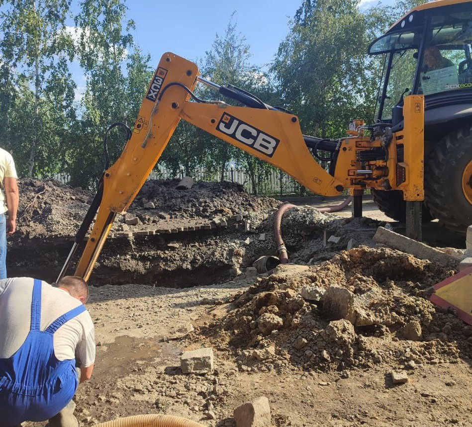 🔴 В Токмаке  оперативно ликвидировали аварию на центральном водоводе.