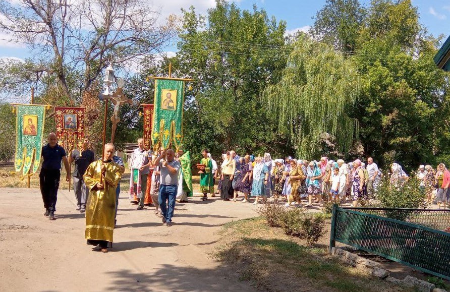 🔴 В храме Серафима Саровского в селе Кирово Токмакского муниципального округа  прошла праздничная литургия.