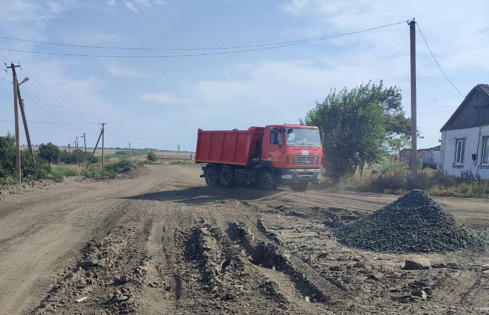 🔴 Сотрудники муниципального предприятия «Горводоканал Токмак» завершили  ремонтно-восстановительные работы на водопроводной линии в селе Чистополье Токмакского муниципального округа..