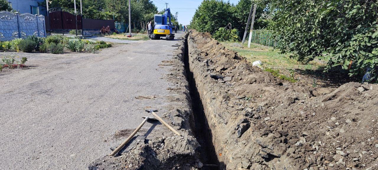 🔴 На улице Спартаковской в г. Молочанске близятся к завершению работы по ремонту водопровода.