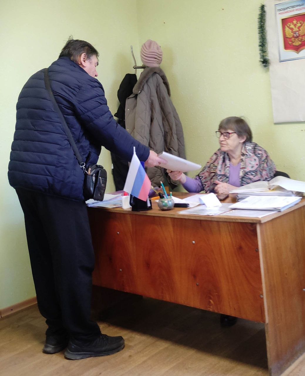 🔴 Актуальным вопросом приёма граждан в сёлах Виноградное и Чапаевка Токмакского муниципального округа   является адресация объектов и присвоение кадастровых номеров. .