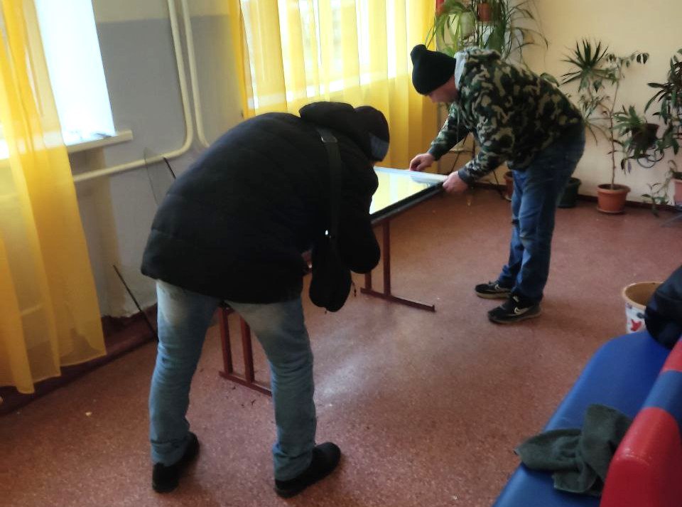 🔴 Сотрудники Центра обеспечения деятельности администрации Токмакского муниципального округа трудятся на самых ответственных участках нашего города..