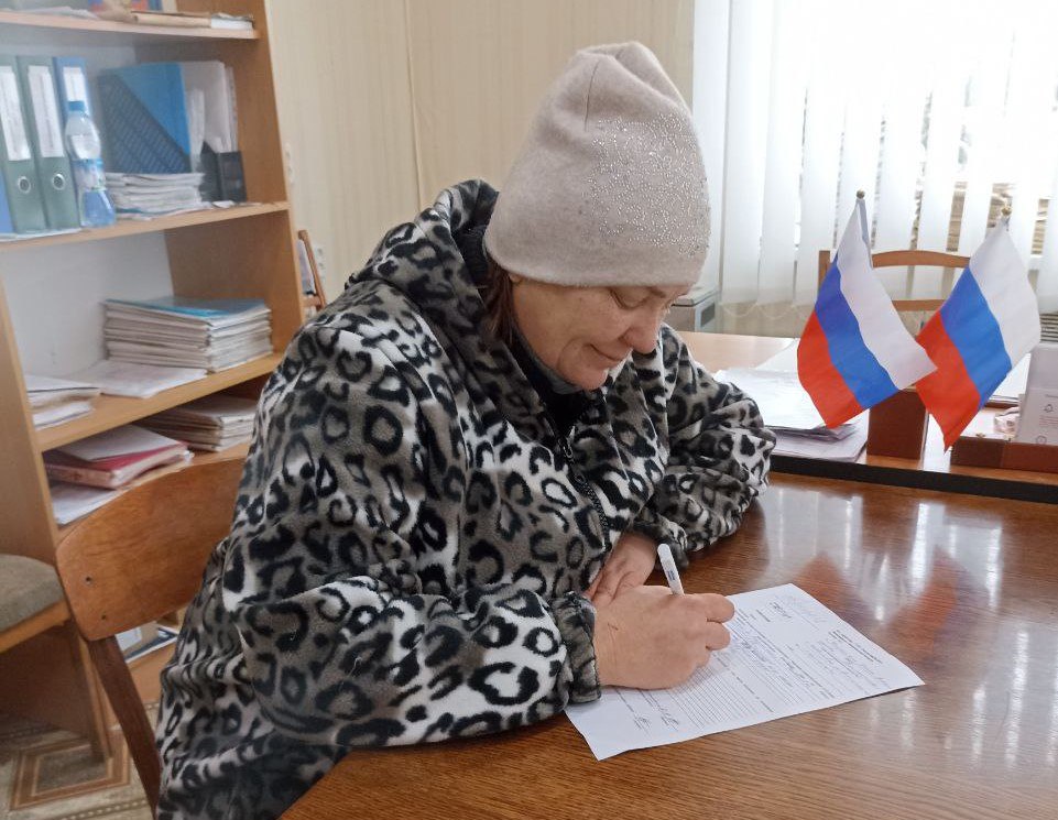 🔴 Заведующий территориальным отделом Жовтневой группы сёл регулярно проводит приёмы граждан. .