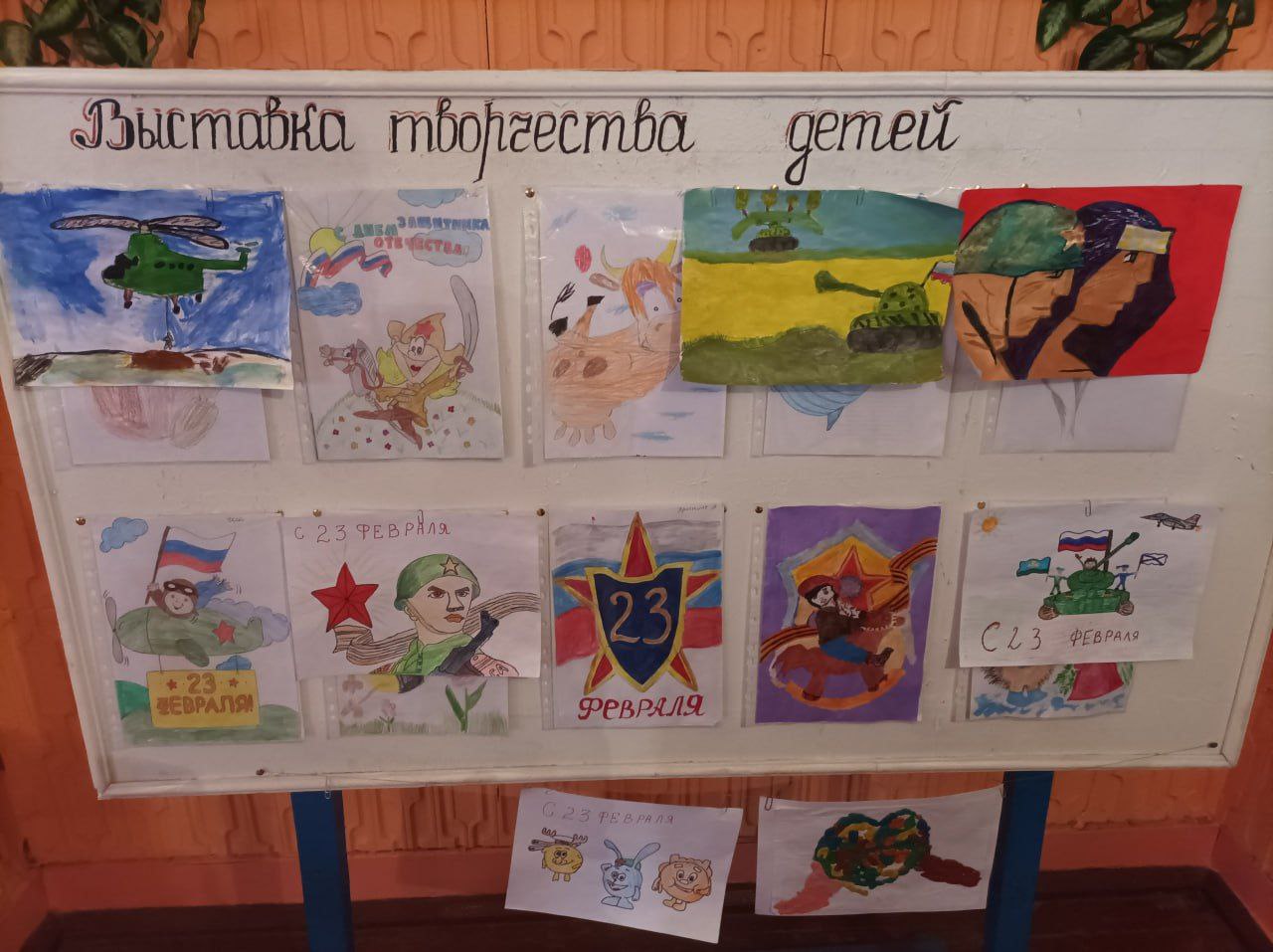 🔴 Ко Дню защитника Отечества в  Новогоровском сельском Доме культуры  участники декоративно-прикладного искусства изготовили сувениры, в технике выжигания, для своих пап и дедушек. .