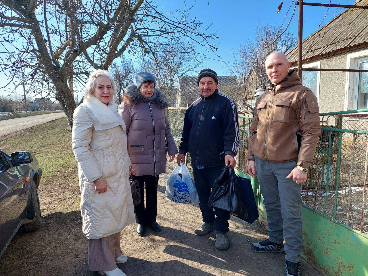 🔴 В Токмакском муниципальном округе  ветеранов вооруженных сил  поздравили с Днем защитника Отечества.