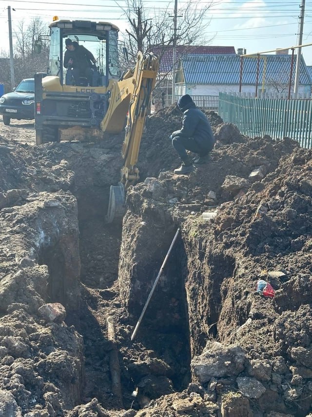 🔴 Пензенцы приступили к ремонту сети водоснабжения города Пологи.