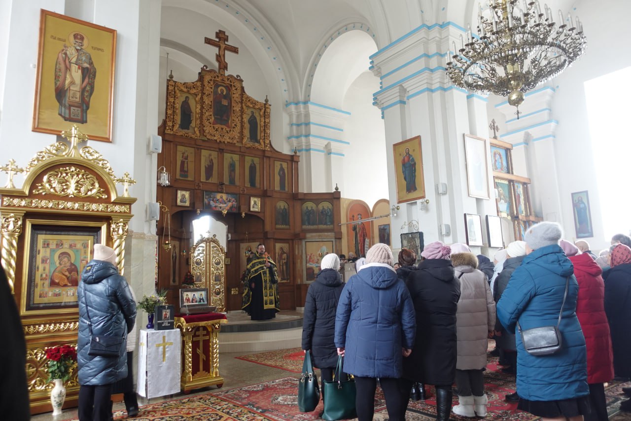 🔴 В завершающий день Масленицы прихожан Свято-Успенского храма  угощали блинами.