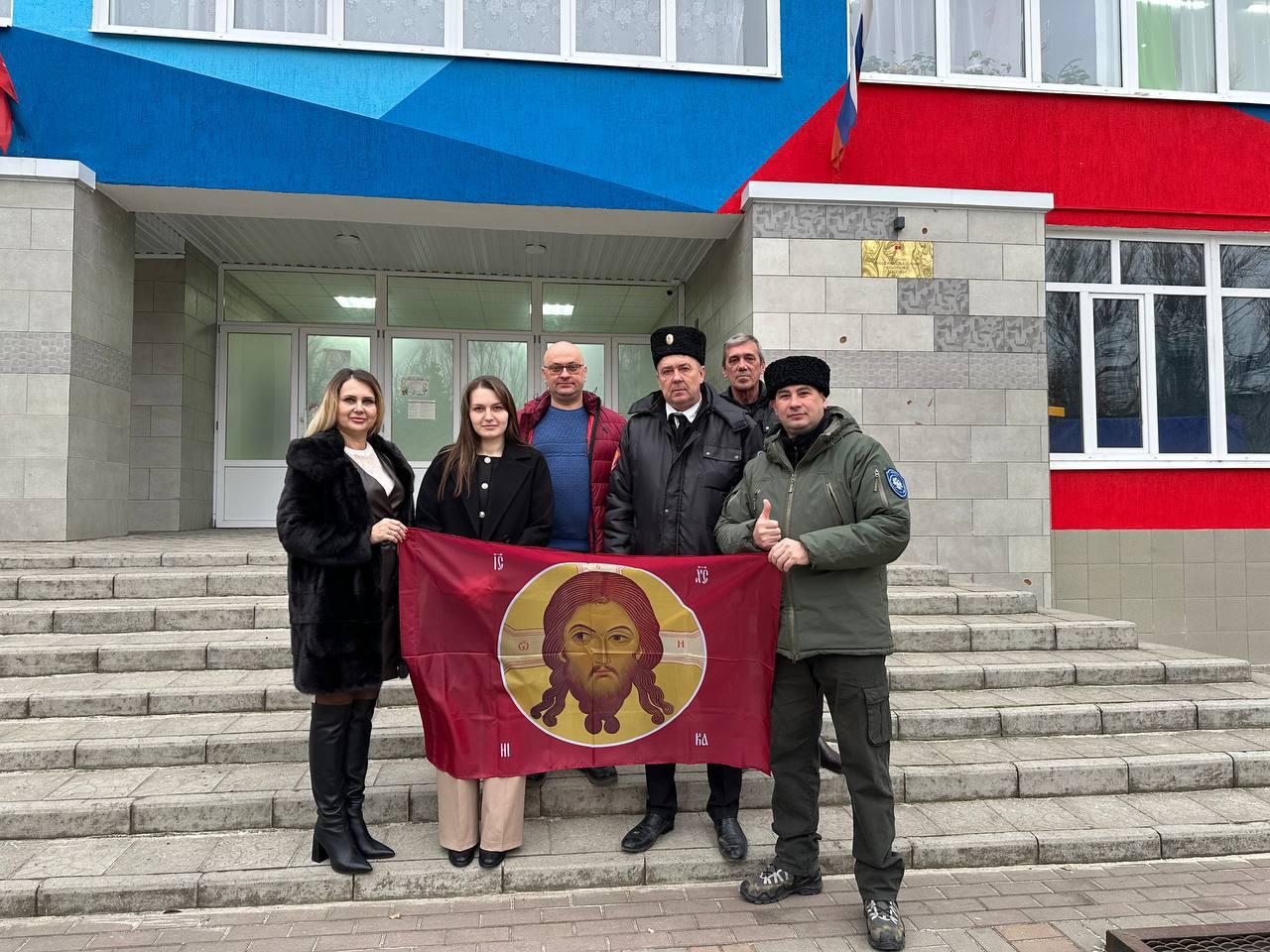🔴 Казаки из Краснодарского края привезли гуманитарную помощь в Токмак.