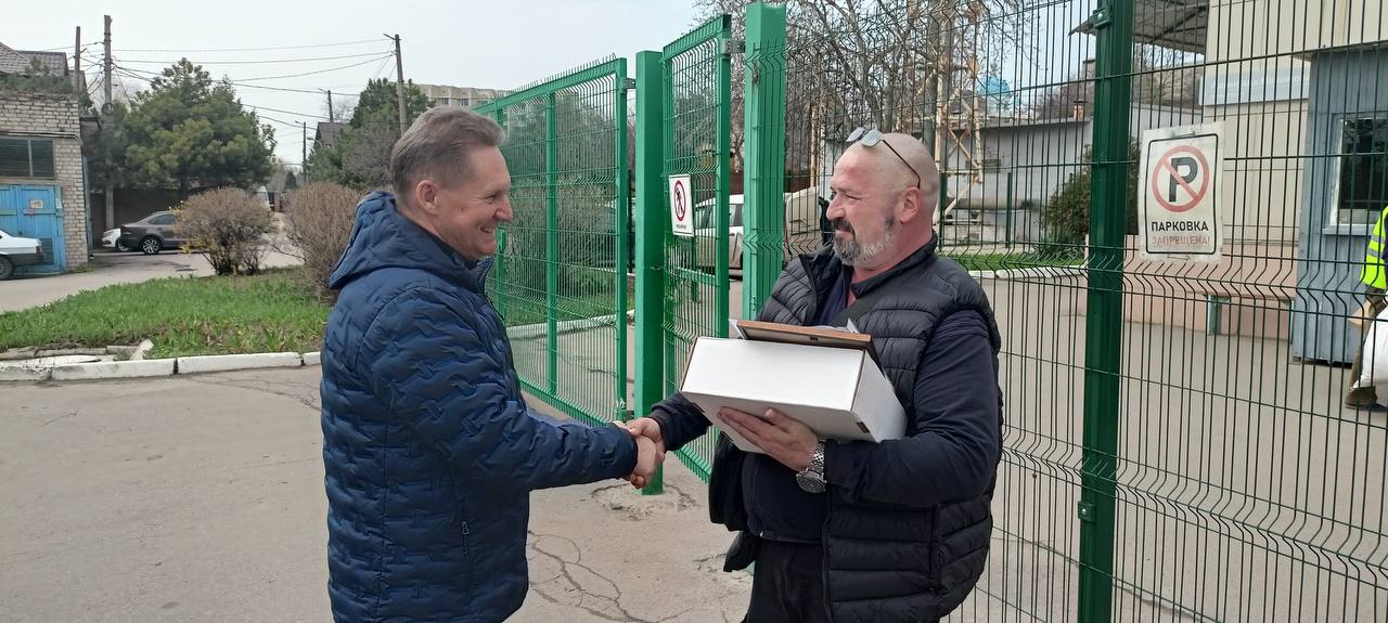 Убежден, что всегда нужно находить время, чтобы выразить благодарность людям. .