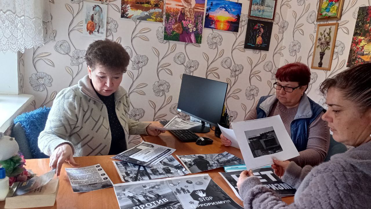🔴 Сотрудники Дома культуры с.Новогоровка  провели беседу на тему «Будущее без терроризма – терроризм без будущего».