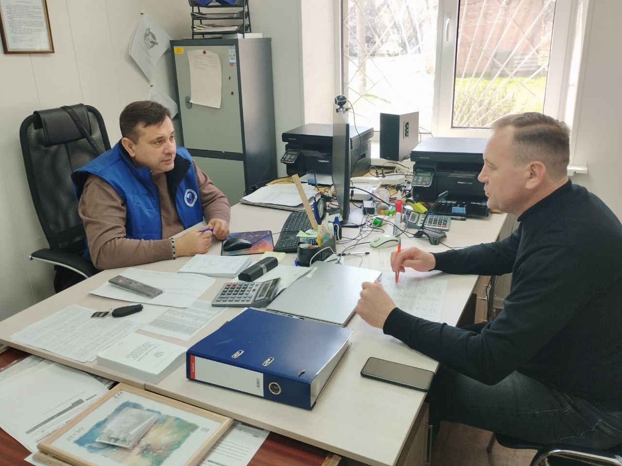 🔴 Пензенцы оказывают методическую поддержку специалистам Участковых избиркомов Токмакского округа.