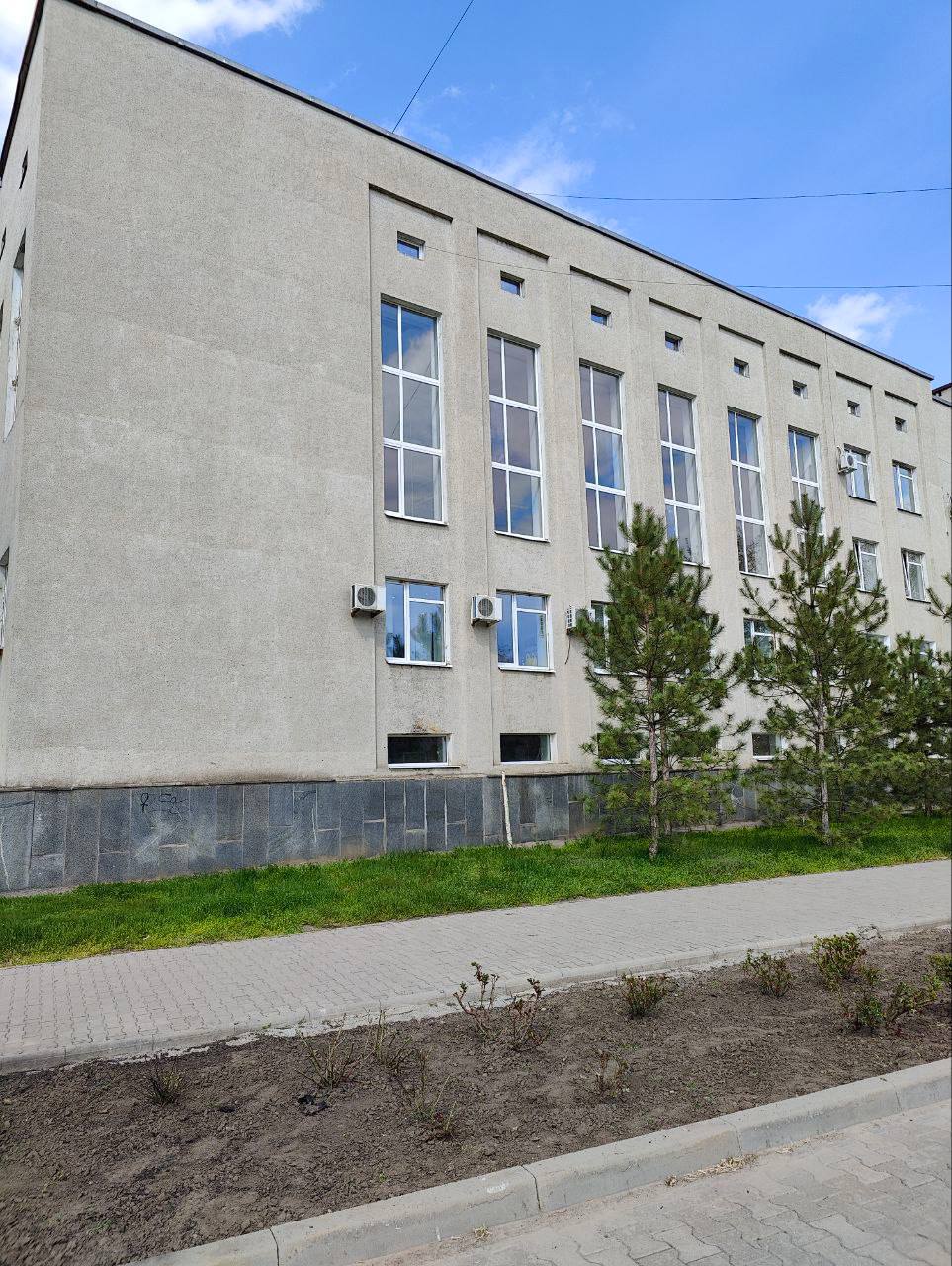 Восстановили тепловой контур здания (https://t.me/kuvaitsevv/108) администрации Токмакского муниципального округа..