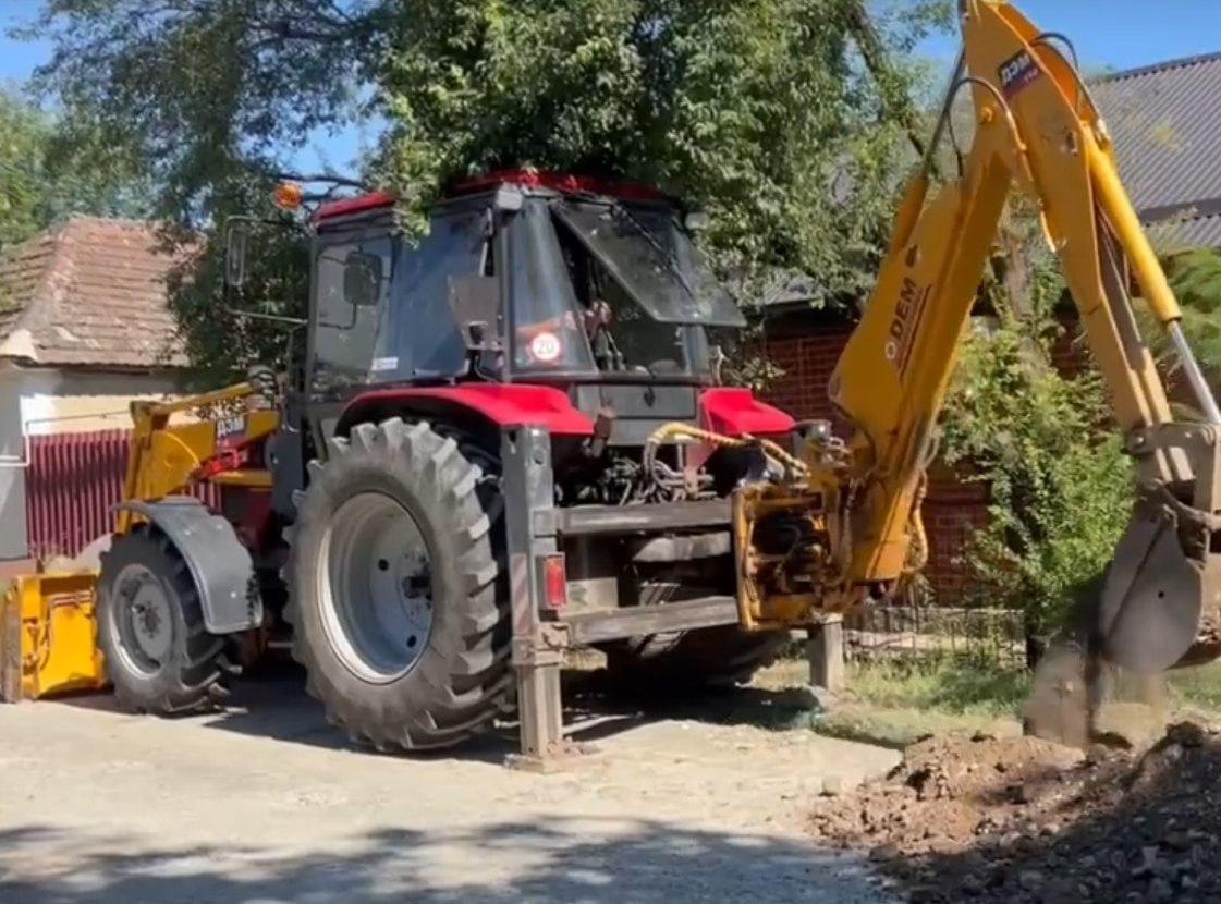🔴 Бригада из Ингушетии оказала техническую поддержку в ремонте водопровода в Молочанске.