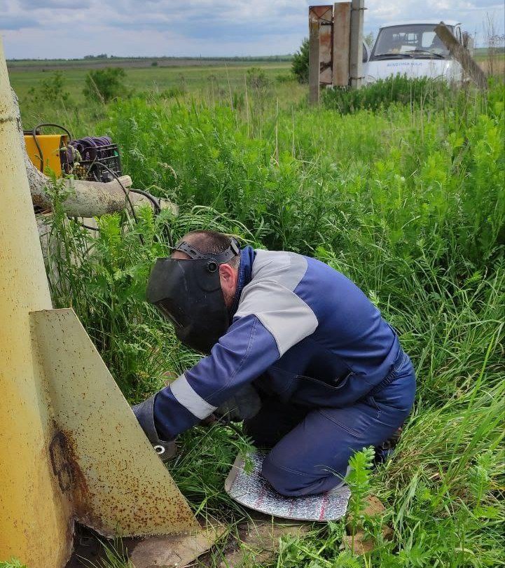 🔴 Аварийно-восстановительная бригада из Ингушетии приступила к восстановлению водонапорной башни в селе Левадное.