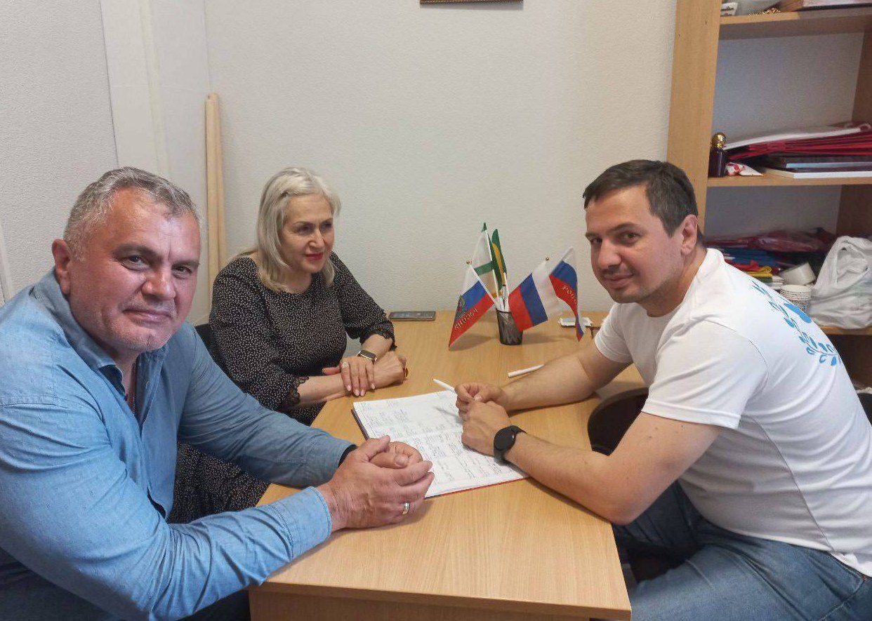 🔴 В Токмакском местном отделении партии «Единая Россия» для жителей  округа проведен прием по оказанию бесплатной юридической помощи.
