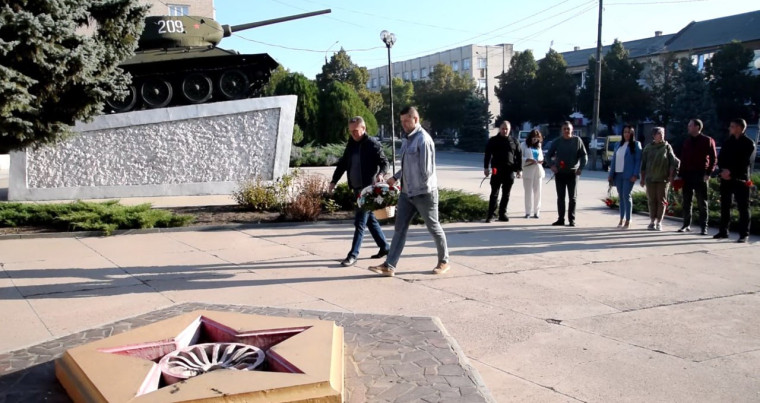 π΄ Π Π’ΠΎΠΊΠΌΠ°ΠΊΠ΅ ΠΎΡΠΌΠ΅ΡΠ°ΡΡ 81-Ρ Π³ΠΎΠ΄ΠΎΠ²ΡΠΈΠ½Ρ ΠΎΡΠ²ΠΎΠ±ΠΎΠΆΠ΄Π΅Π½ΠΈΡ Π³ΠΎΡΠΎΠ΄Π° ΠΎΡ Π½Π΅ΠΌΠ΅ΡΠΊΠΎ-ΡΠ°ΡΠΈΡΡΡΠΊΠΈΡ
Π·Π°Ρ
Π²Π°ΡΡΠΈΠΊΠΎΠ². π΄ Π Π’ΠΎΠΊΠΌΠ°ΠΊΠ΅ ΠΎΡΠΌΠ΅ΡΠ°ΡΡ 81-Ρ Π³ΠΎΠ΄ΠΎΠ²ΡΠΈΠ½Ρ ΠΎΡΠ²ΠΎΠ±ΠΎΠΆΠ΄Π΅Π½ΠΈΡ Π³ΠΎΡΠΎΠ΄Π° ΠΎΡ Π½Π΅ΠΌΠ΅ΡΠΊΠΎ-ΡΠ°ΡΠΈΡΡΡΠΊΠΈΡ
Π·Π°Ρ
Π²Π°ΡΡΠΈΠΊΠΎΠ².