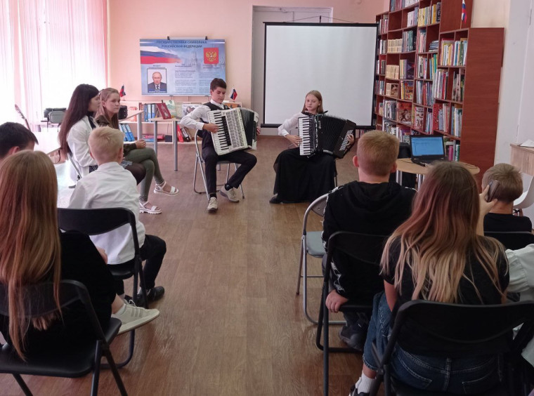 🔴 В Центральной детской библиотеке г.Токмак прошла музыкальна гостиная «Наполним музыкой сердца». 🔴 В Центральной детской библиотеке г.Токмак прошла музыкальна гостиная «Наполним музыкой сердца».