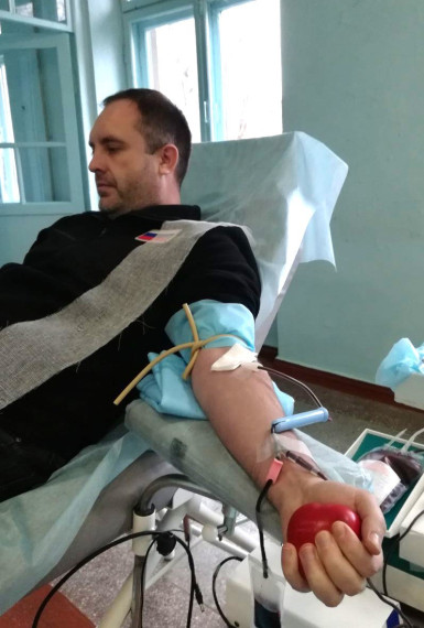 🔴 Первый заместитель главы Токмакского муниципального округа Александр Калмыков сегодня сдал кровь для пострадавших в результате агрессии со стороны ВСУ.. 🔴 Первый заместитель главы Токмакского муниципального округа Александр Калмыков сегодня сдал кровь для пострадавших в результате агрессии со стороны ВСУ..
