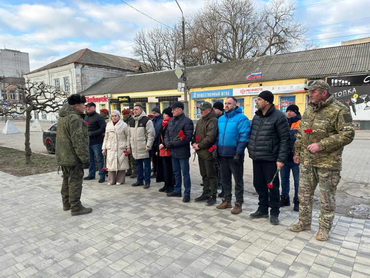 🔴 Пензенцы приняли участие в торжествах, состоявшихся в Токмаке в День защитника Отечества. 🔴 Пензенцы приняли участие в торжествах, состоявшихся в Токмаке в День защитника Отечества.