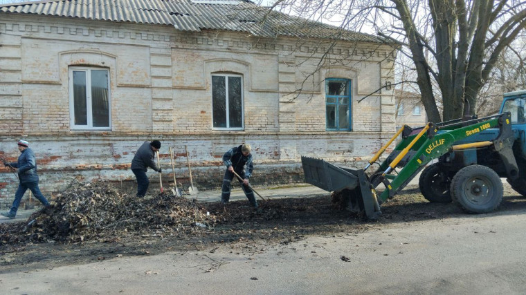 🔴 С наступлением весны работы по благоустройству территорий Токмакского муниципального округа выходят на первый план. 🔴 С наступлением весны работы по благоустройству территорий Токмакского муниципального округа выходят на первый план.