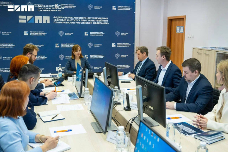 В Запорожской области продолжается восстановление промышленного и экономического потенциала, эта работа ведется в тесном взаимодействии со специалистами Единого института пространственного планирования РФ (ЕИПП РФ).. В Запорожской области продолжается восстановление промышленного и экономического потенциала, эта работа ведется в тесном взаимодействии со специалистами Единого института пространственного планирования РФ (ЕИПП РФ)..