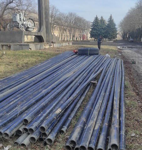 В Токмаке при содействии пензенцев заменят 770 метров труб центрального водопровода. В Токмаке при содействии пензенцев заменят 770 метров труб центрального водопровода.