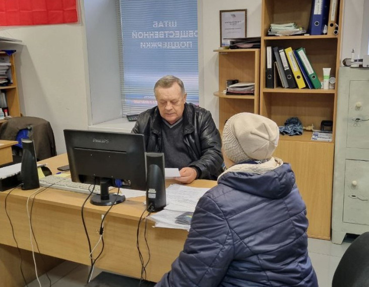 За помощью - к депутатам Токмакского окружного Совета депутатов. За помощью - к депутатам Токмакского окружного Совета депутатов.