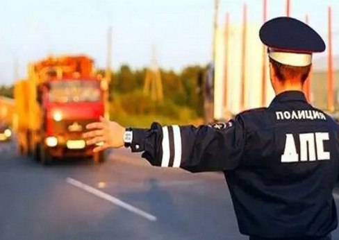 Токмакская Госавтоинспекция проводит акцию «Безопасный грузовик». Токмакская Госавтоинспекция проводит акцию «Безопасный грузовик».