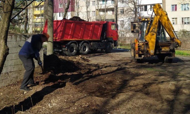 Коллектив детсада «Журавлёнок» г.Токмак активно участвовал в общемуниципальных санитарных днях по благоустройству и наведению чистоты.. Коллектив детсада «Журавлёнок» г.Токмак активно участвовал в общемуниципальных санитарных днях по благоустройству и наведению чистоты..