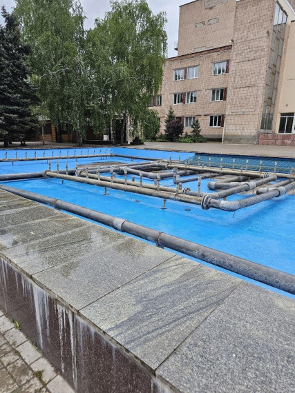 Фонтан на центральной площади Токмака скоро вновь будет радовать горожан. Фонтан на центральной площади Токмака скоро вновь будет радовать горожан.