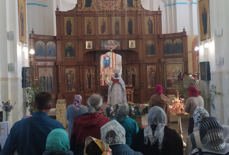 Благодать с небес: «Христос Воскрес!» - токмачане отмечают Светлое Христово Воскресение. Благодать с небес: «Христос Воскрес!» - токмачане отмечают Светлое Христово Воскресение.