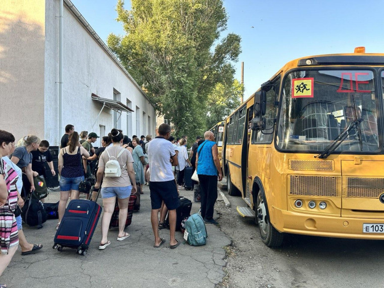 π΄ 100 Π΄Π΅ΡΠ΅ΠΉ ΠΈΠ· Π’ΠΎΠΊΠΌΠ°ΠΊΡΠΊΠΎΠ³ΠΎ ΠΈ ΠΠΎΠ»ΠΎΠ³ΠΎΠ²ΡΠΊΠΎΠ³ΠΎ ΠΠ ΠΎΡΠΏΡΠ°Π²ΠΈΠ»ΠΈΡΡ Π² Π»Π°Π³Π΅ΡΡ Π½Π° Π§Π΅ΡΠ½ΠΎΠΌΠΎΡΡΠΊΠΎΠΌ ΠΏΠΎΠ±Π΅ΡΠ΅ΠΆΡΠ΅ Π² 3 ΡΠΌΠ΅Π½Ρ. π΄ 100 Π΄Π΅ΡΠ΅ΠΉ ΠΈΠ· Π’ΠΎΠΊΠΌΠ°ΠΊΡΠΊΠΎΠ³ΠΎ ΠΈ ΠΠΎΠ»ΠΎΠ³ΠΎΠ²ΡΠΊΠΎΠ³ΠΎ ΠΠ ΠΎΡΠΏΡΠ°Π²ΠΈΠ»ΠΈΡΡ Π² Π»Π°Π³Π΅ΡΡ Π½Π° Π§Π΅ΡΠ½ΠΎΠΌΠΎΡΡΠΊΠΎΠΌ ΠΏΠΎΠ±Π΅ΡΠ΅ΠΆΡΠ΅ Π² 3 ΡΠΌΠ΅Π½Ρ.